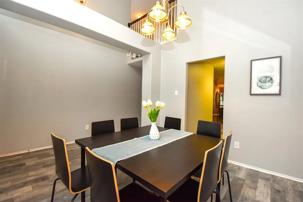 11007 Shumard Oak Court Houston, TX 77065