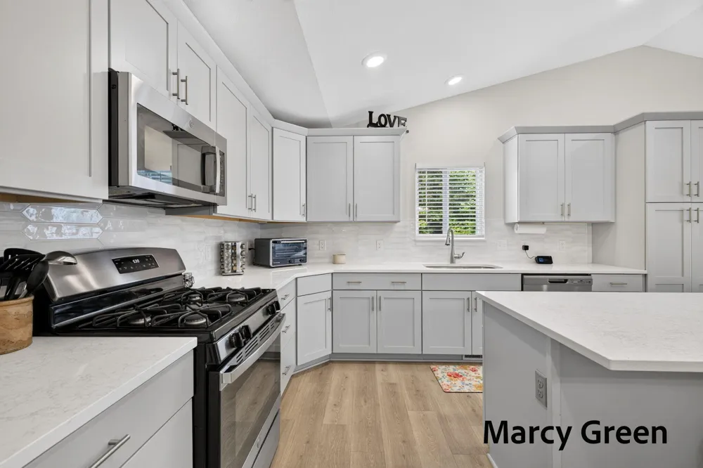 15080 Kingfisher Way Grand Haven, MI 49417