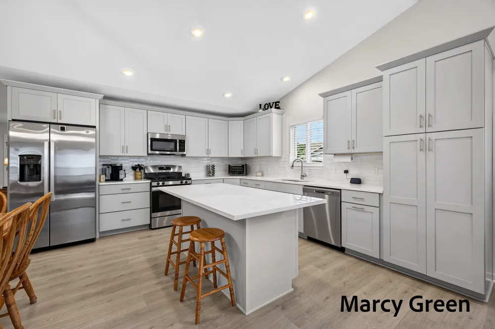 15080 Kingfisher Way Grand Haven, MI 49417