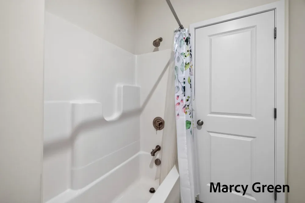 15080 Kingfisher Way Grand Haven, MI 49417