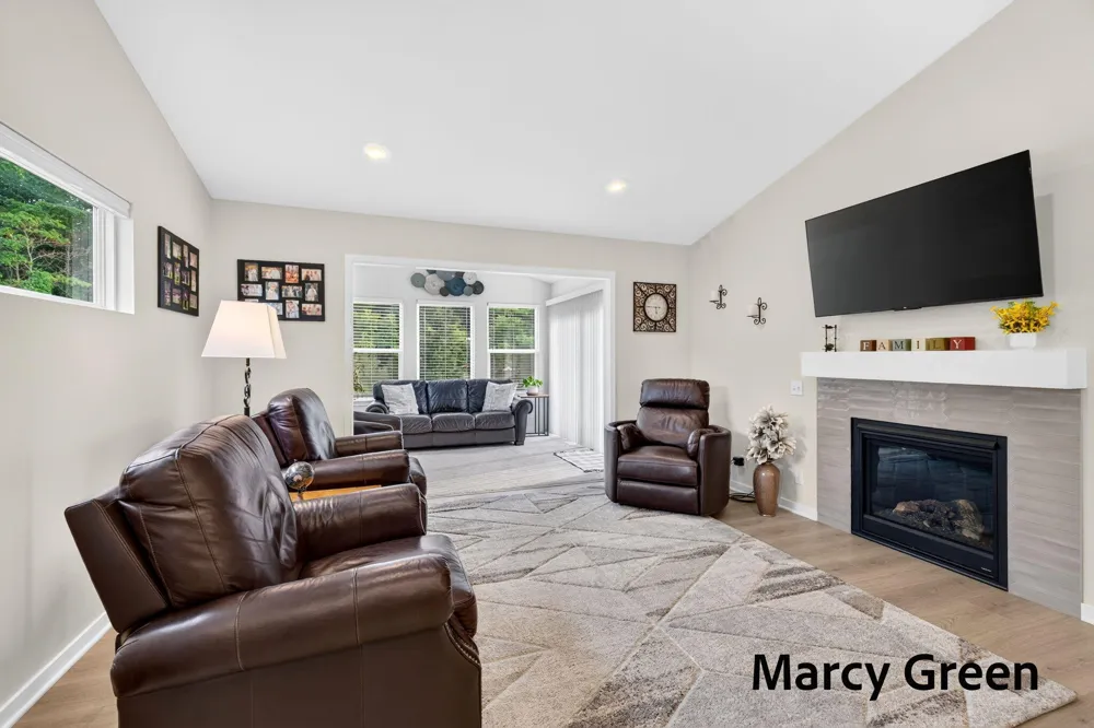 15080 Kingfisher Way Grand Haven, MI 49417