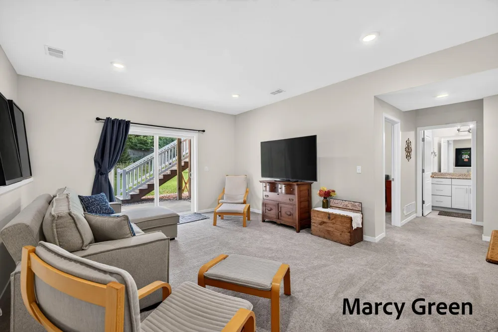 15080 Kingfisher Way Grand Haven, MI 49417