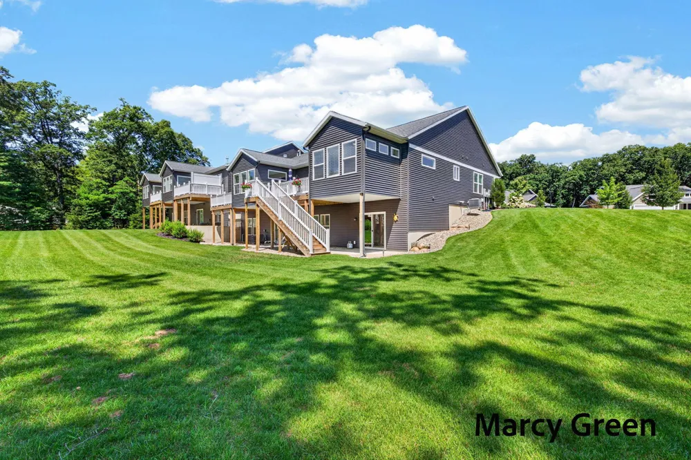 15080 Kingfisher Way Grand Haven, MI 49417