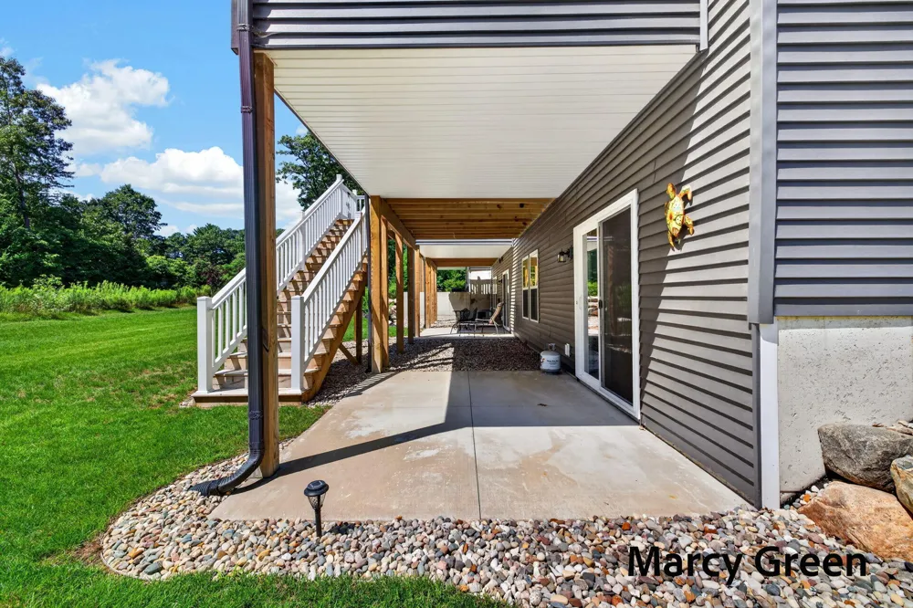 15080 Kingfisher Way Grand Haven, MI 49417