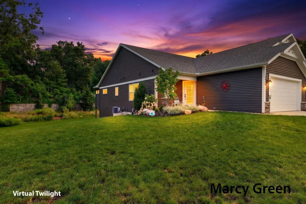 15080 Kingfisher Way Grand Haven, MI 49417