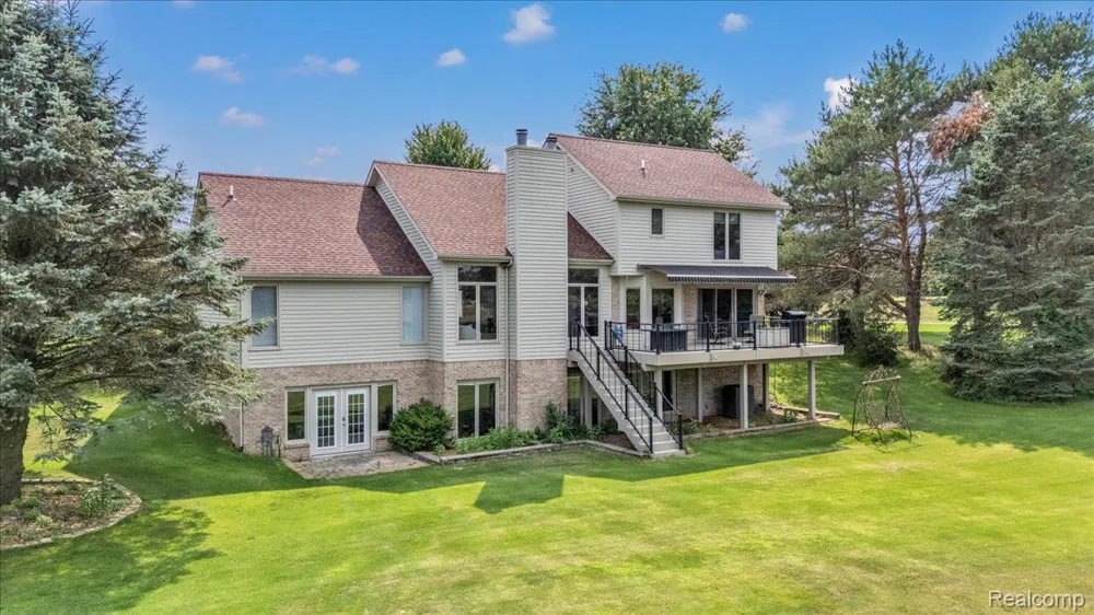 4100 Newcastle Drive Clarkston City, MI 48348