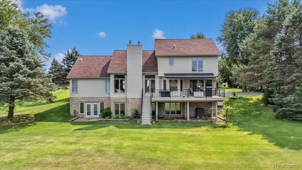 4100 Newcastle Drive Clarkston City, MI 48348