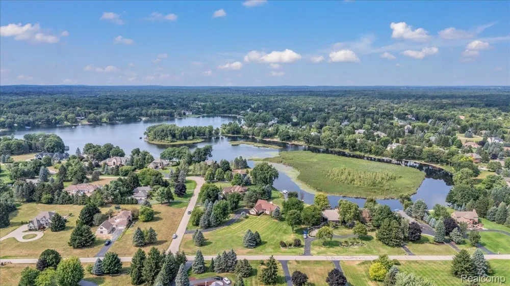 4100 Newcastle Drive Clarkston City, MI 48348