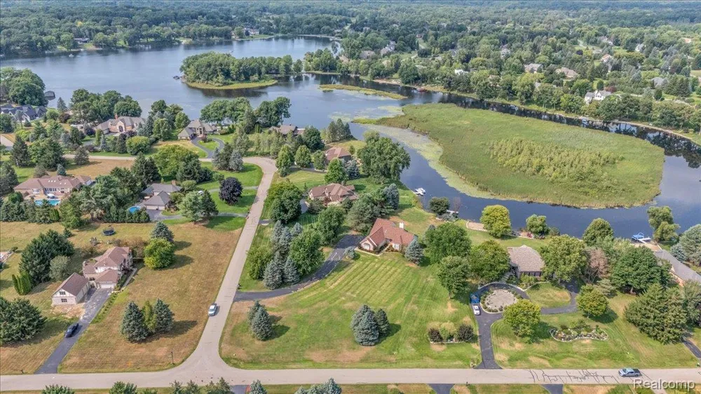 4100 Newcastle Drive Clarkston City, MI 48348