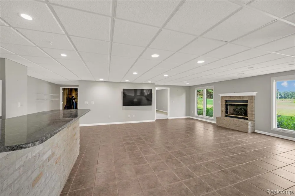4100 Newcastle Drive Clarkston City, MI 48348