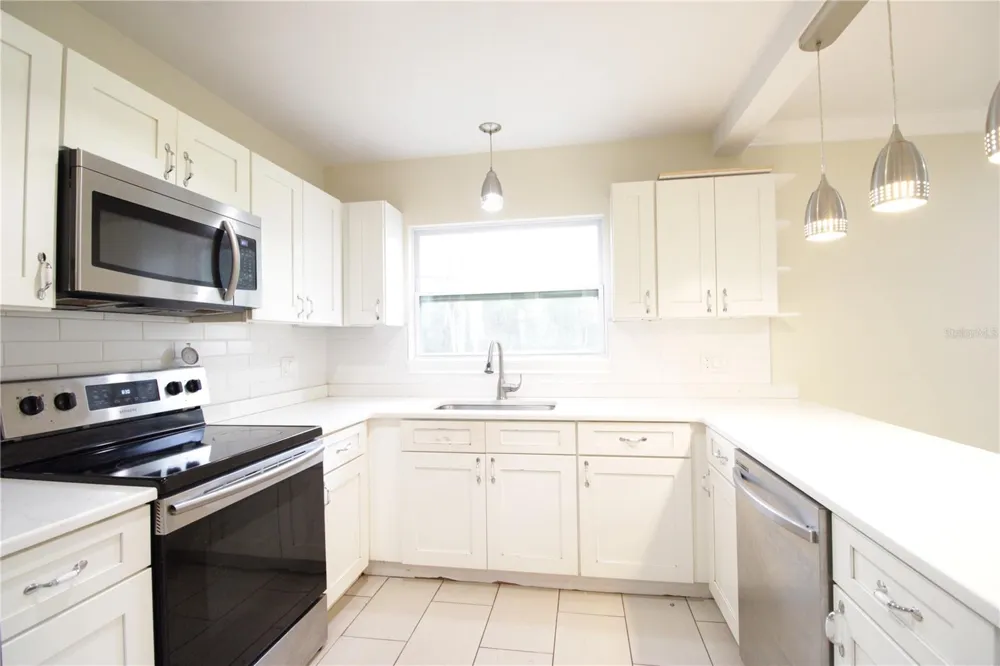 10907 SW 24TH AVENUE Gainesville, FL 32607