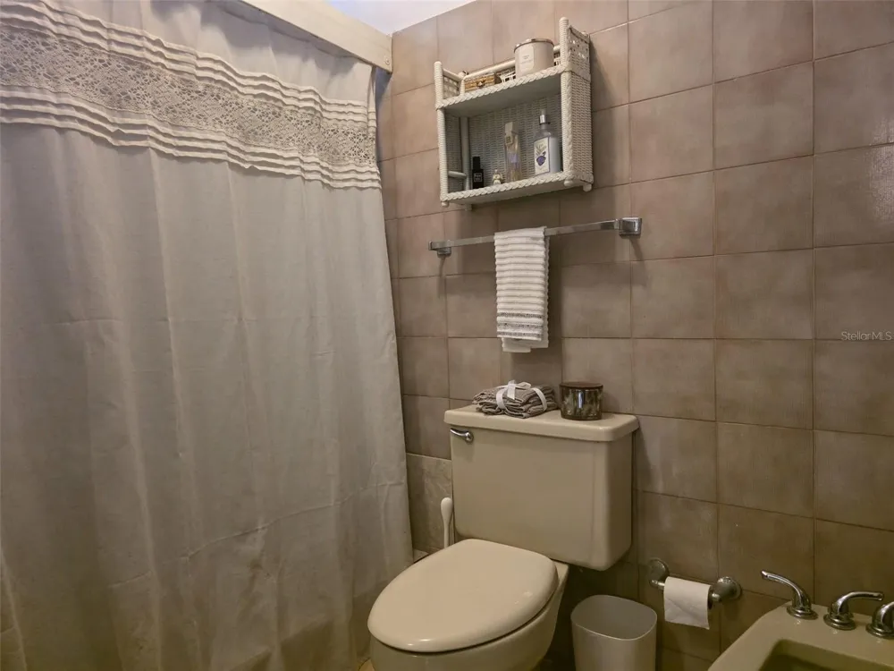 B8 DALI Caguas, PR 00725