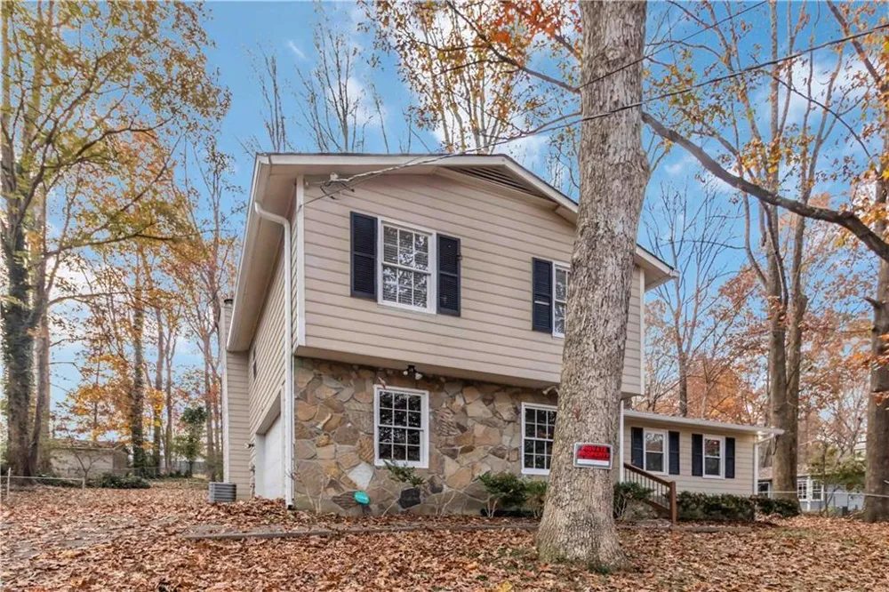 888 Chartley Drive SW Lilburn, GA 30047