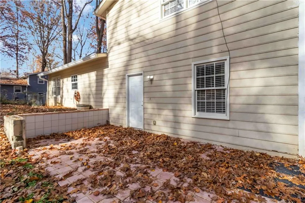 888 Chartley Drive SW Lilburn, GA 30047