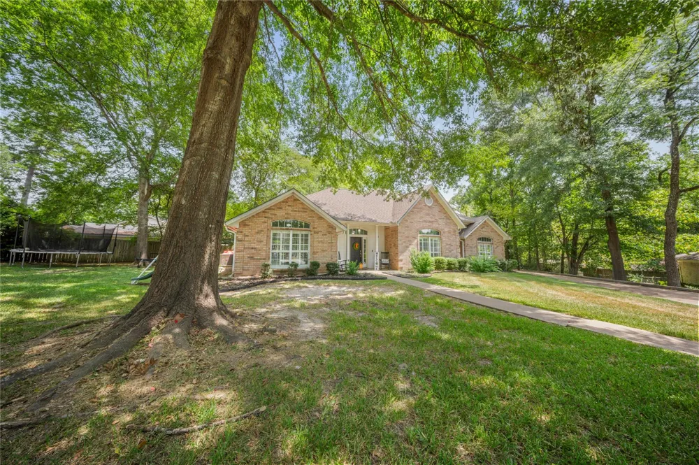 18 Red Oak Lane Lufkin, TX 75904