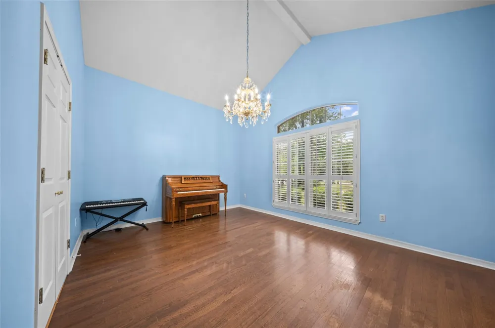 18 Red Oak Lane Lufkin, TX 75904