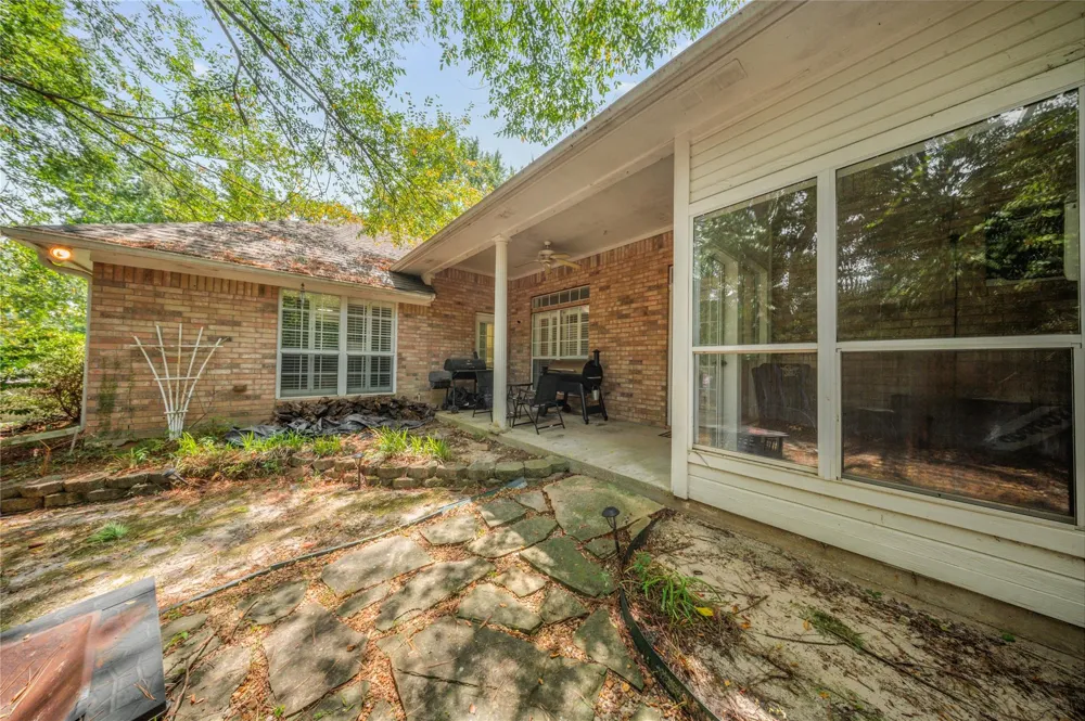 18 Red Oak Lane Lufkin, TX 75904