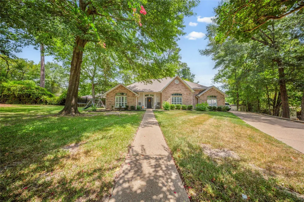 18 Red Oak Lane Lufkin, TX 75904