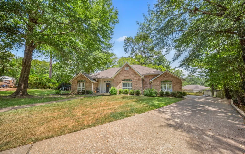18 Red Oak Lane Lufkin, TX 75904
