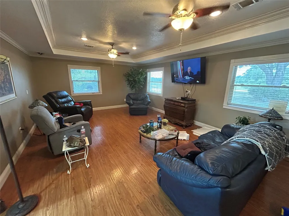 7618 Meiners Road Ledbetter, TX 78946