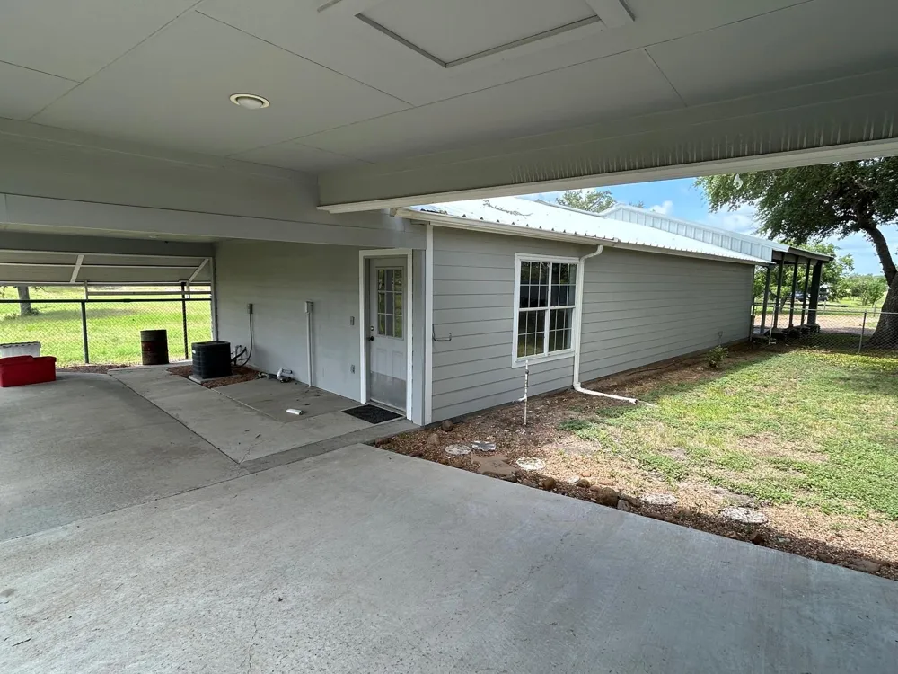 7618 Meiners Road Ledbetter, TX 78946