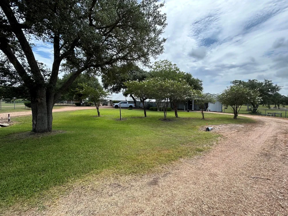 7618 Meiners Road Ledbetter, TX 78946