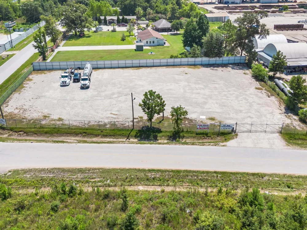 13628 Kennedy Drive Splendora, TX 77372