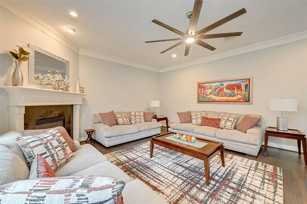 2650 Shady Acres Landing Houston, TX 77008