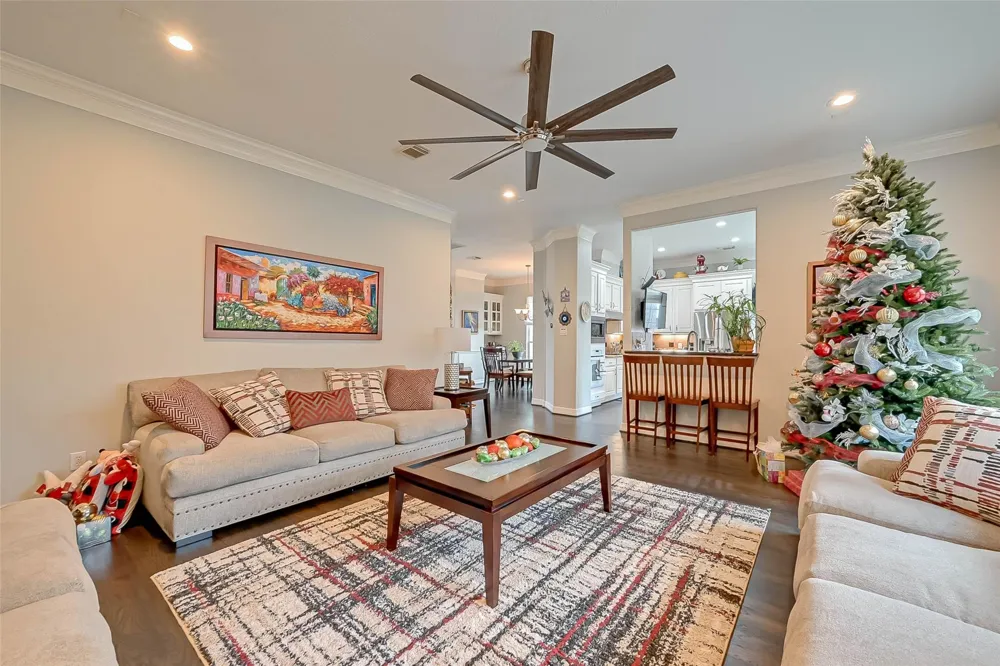 2650 Shady Acres Landing Houston, TX 77008