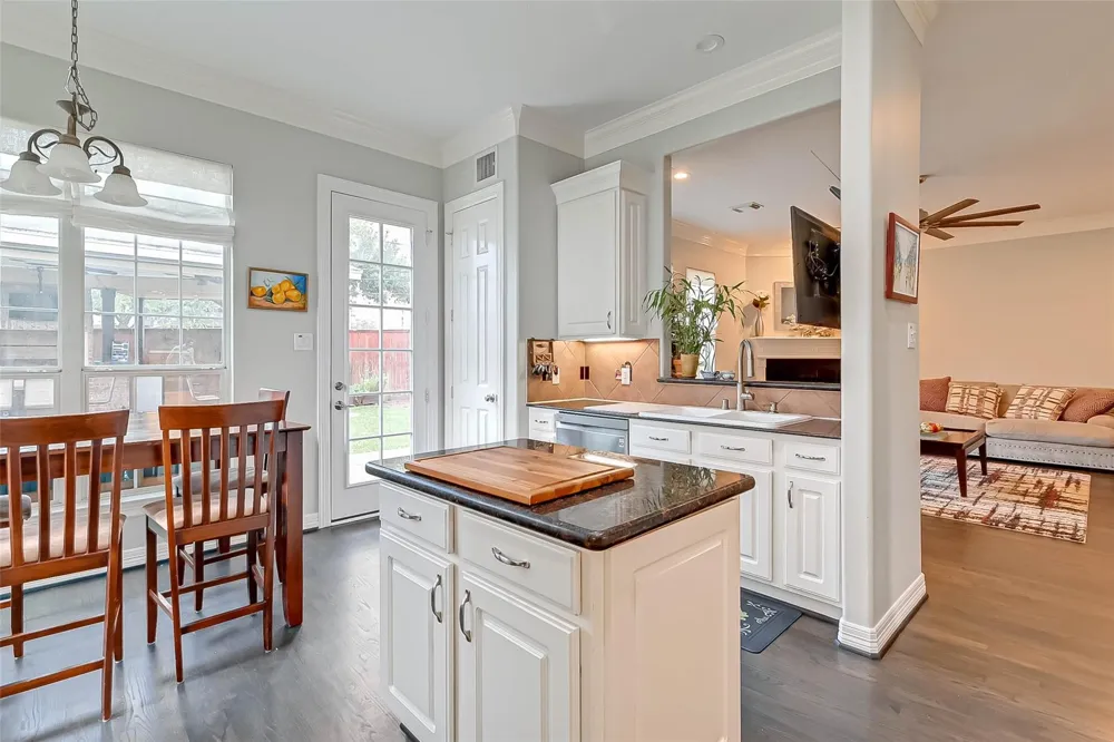2650 Shady Acres Landing Houston, TX 77008