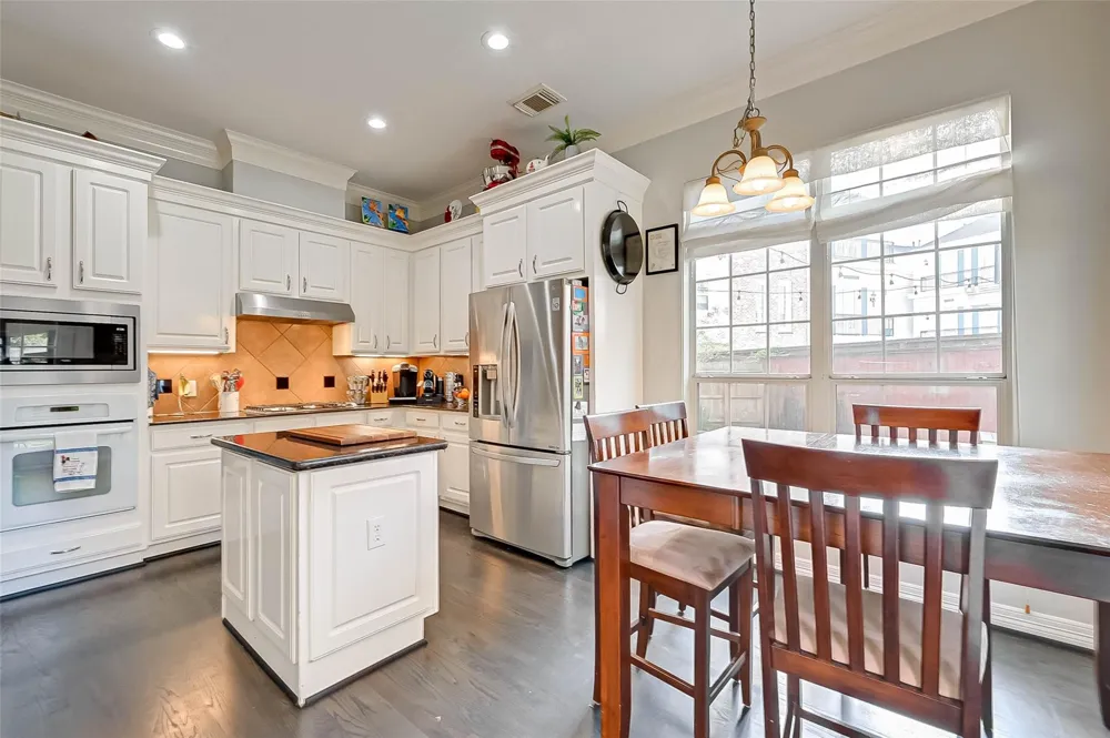 2650 Shady Acres Landing Houston, TX 77008