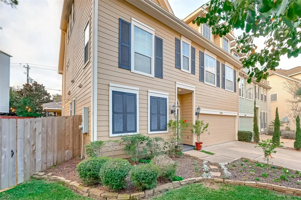 2650 Shady Acres Landing Houston, TX 77008