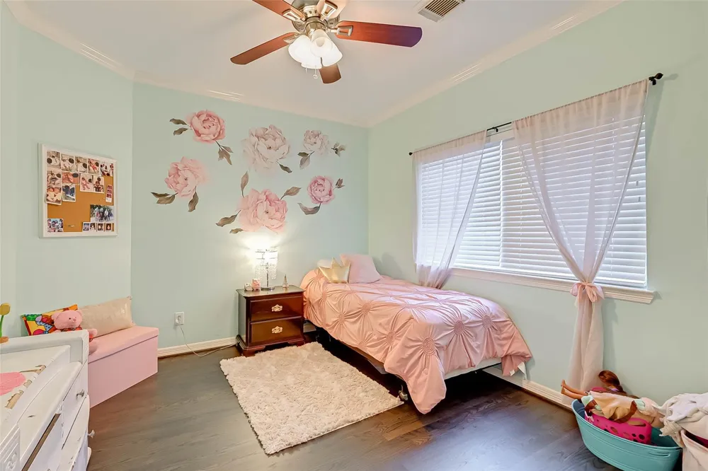 2650 Shady Acres Landing Houston, TX 77008