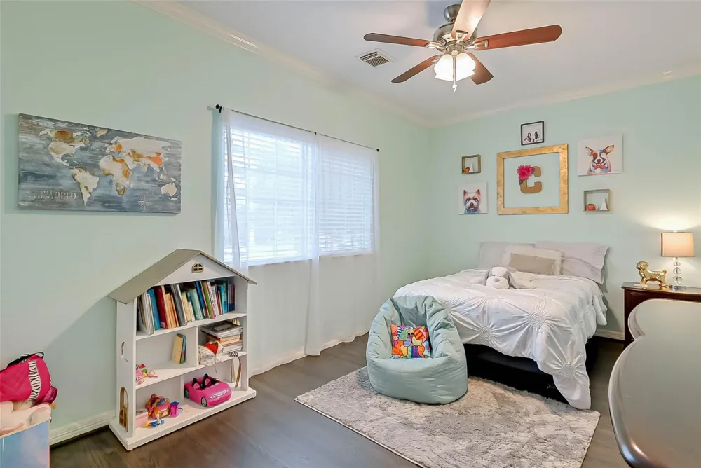 2650 Shady Acres Landing Houston, TX 77008