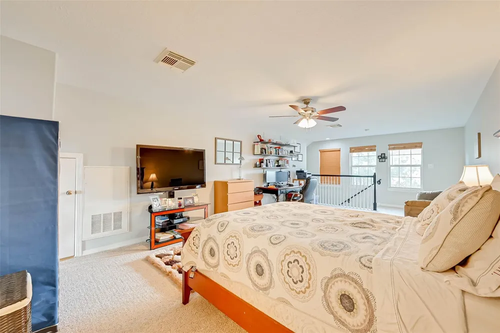 2650 Shady Acres Landing Houston, TX 77008