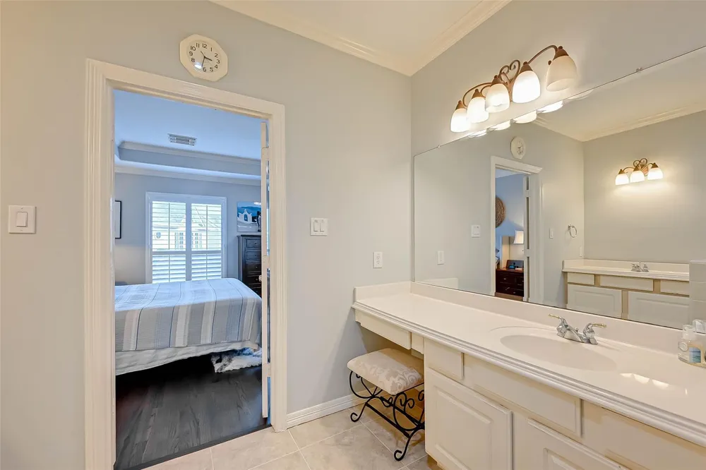 2650 Shady Acres Landing Houston, TX 77008