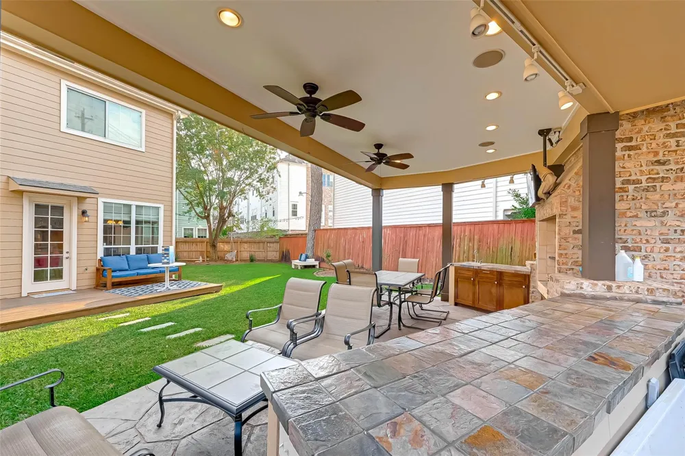 2650 Shady Acres Landing Houston, TX 77008