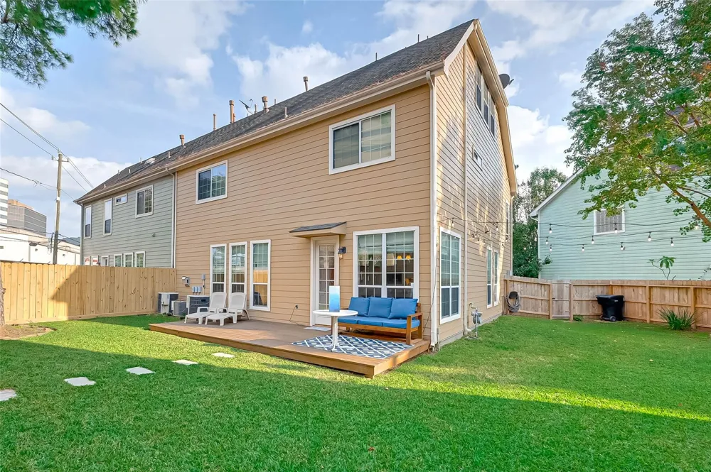 2650 Shady Acres Landing Houston, TX 77008