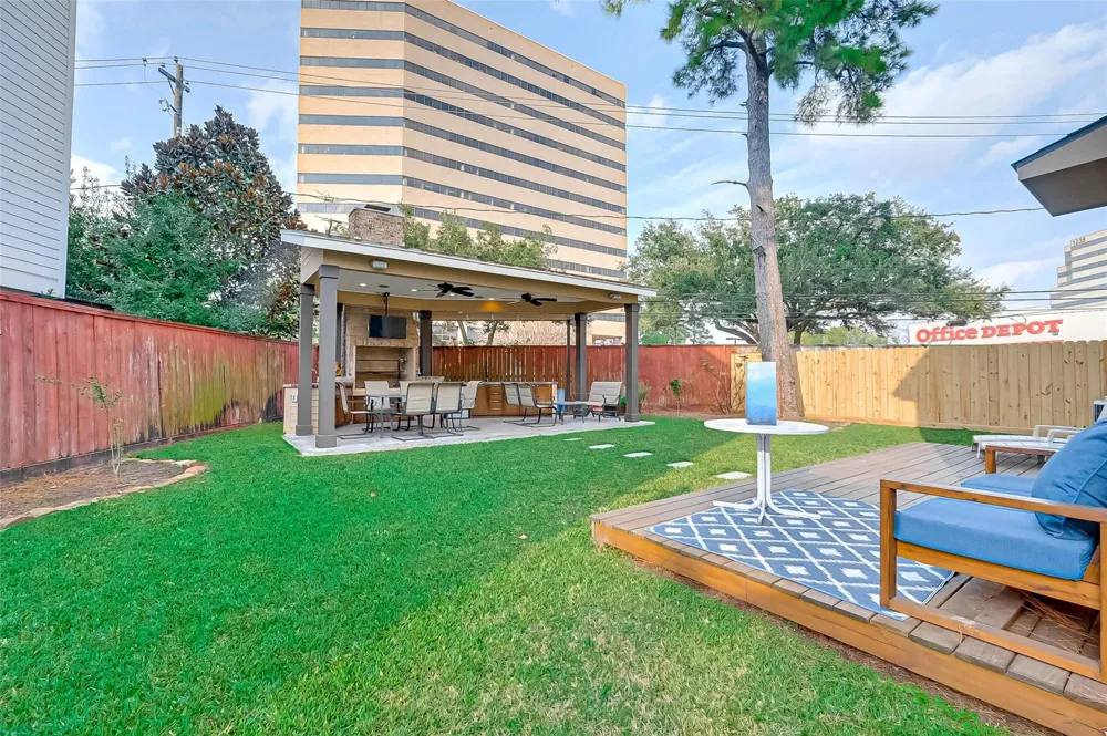 2650 Shady Acres Landing Houston, TX 77008