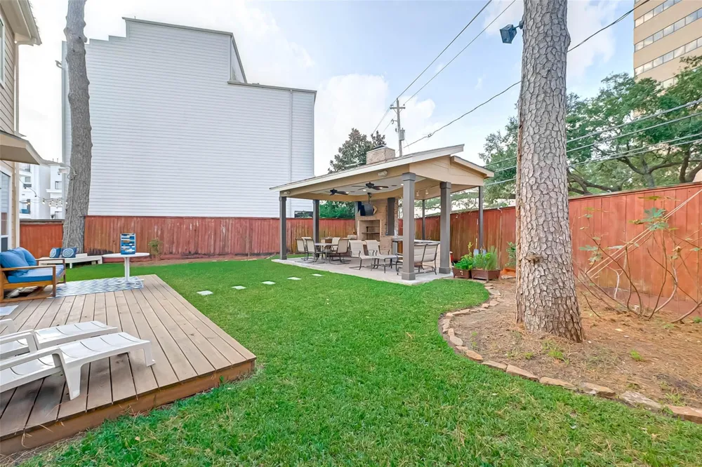 2650 Shady Acres Landing Houston, TX 77008