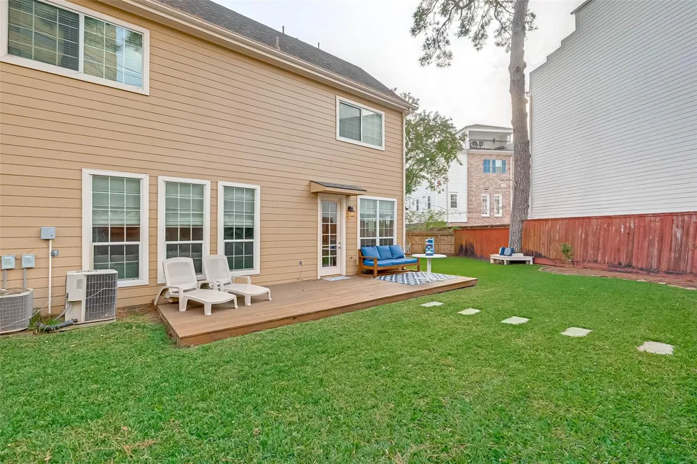 2650 Shady Acres Landing Houston, TX 77008