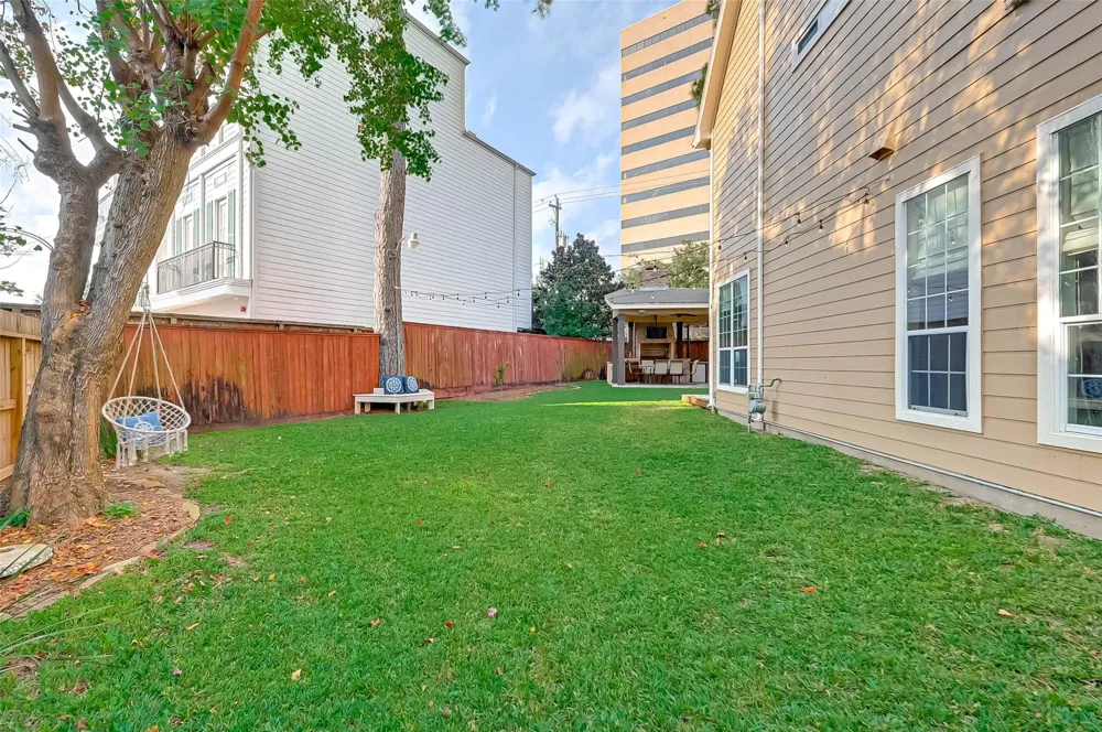 2650 Shady Acres Landing Houston, TX 77008