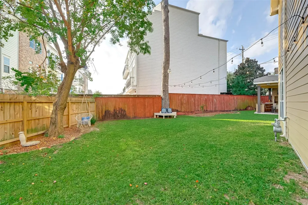 2650 Shady Acres Landing Houston, TX 77008
