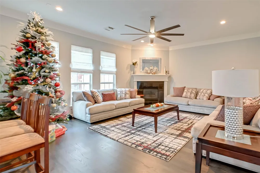 2650 Shady Acres Landing Houston, TX 77008
