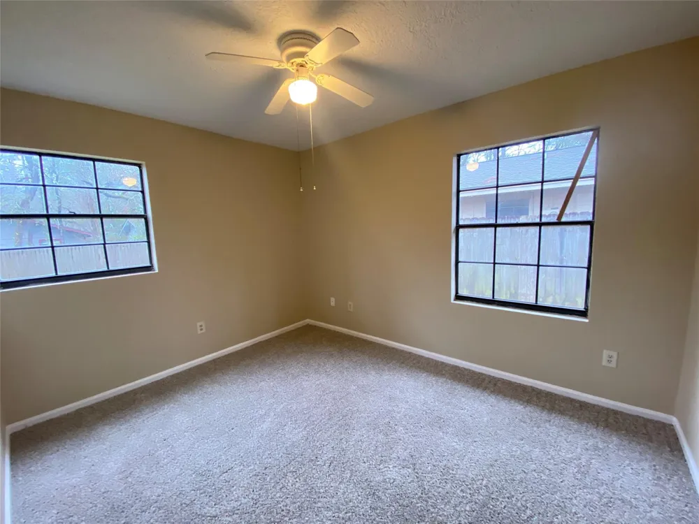 28629 Netawaka Huntsville, TX 77320