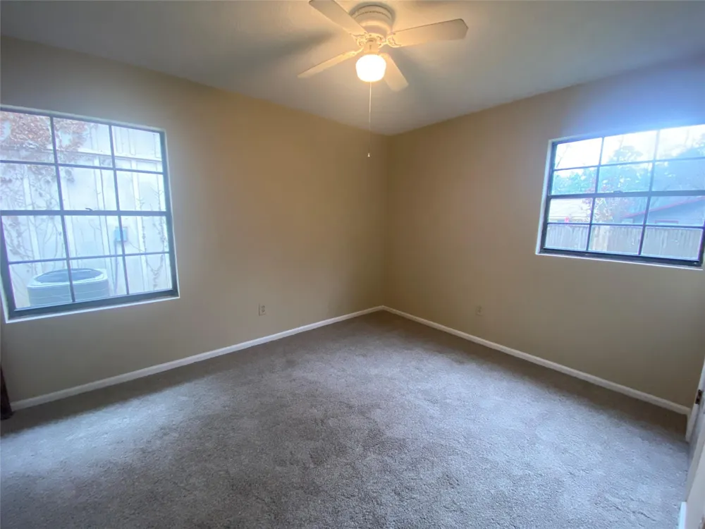 28629 Netawaka Huntsville, TX 77320