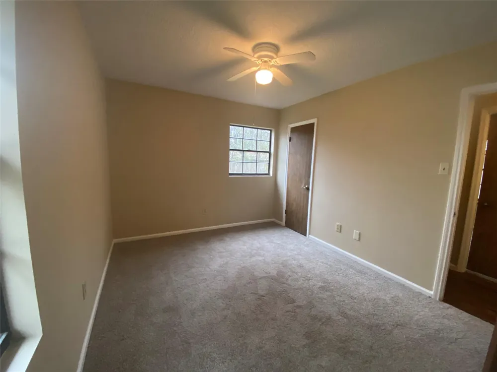 28629 Netawaka Huntsville, TX 77320