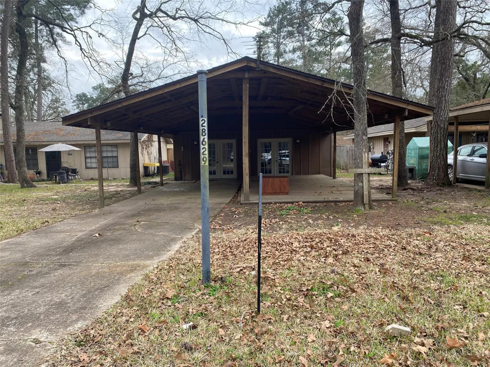 28629 Netawaka Huntsville, TX 77320