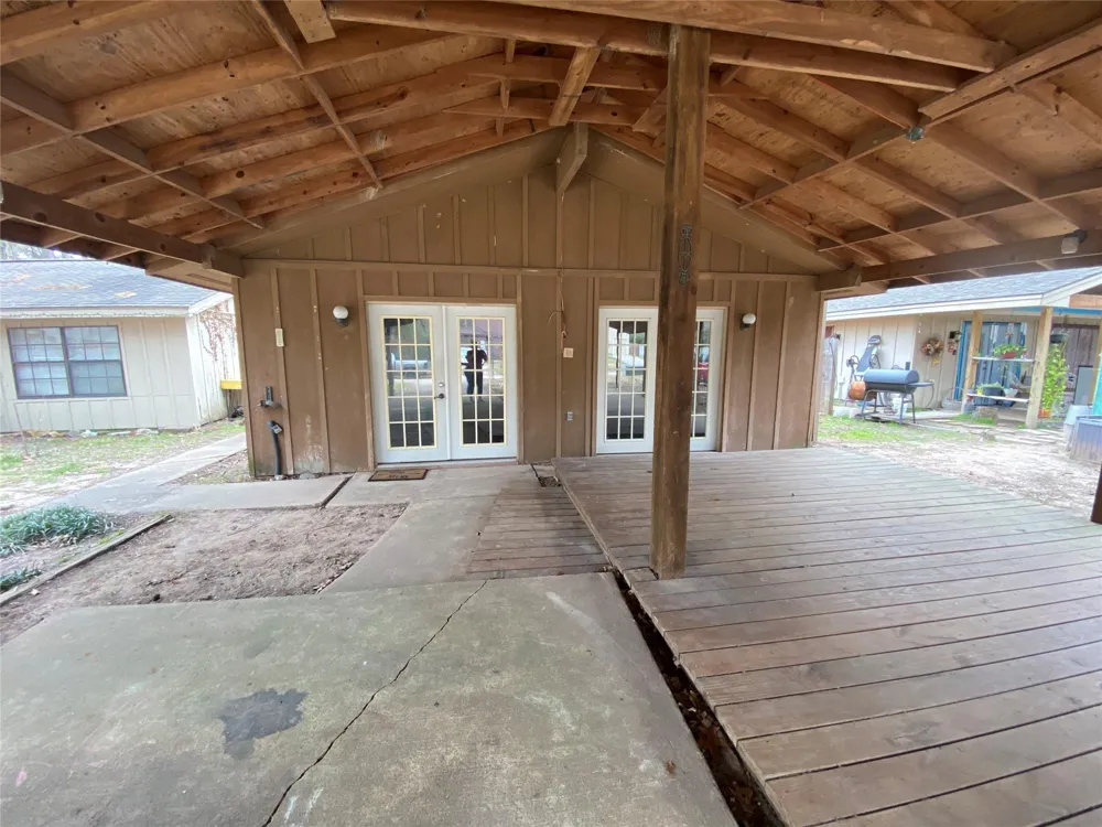 28629 Netawaka Huntsville, TX 77320