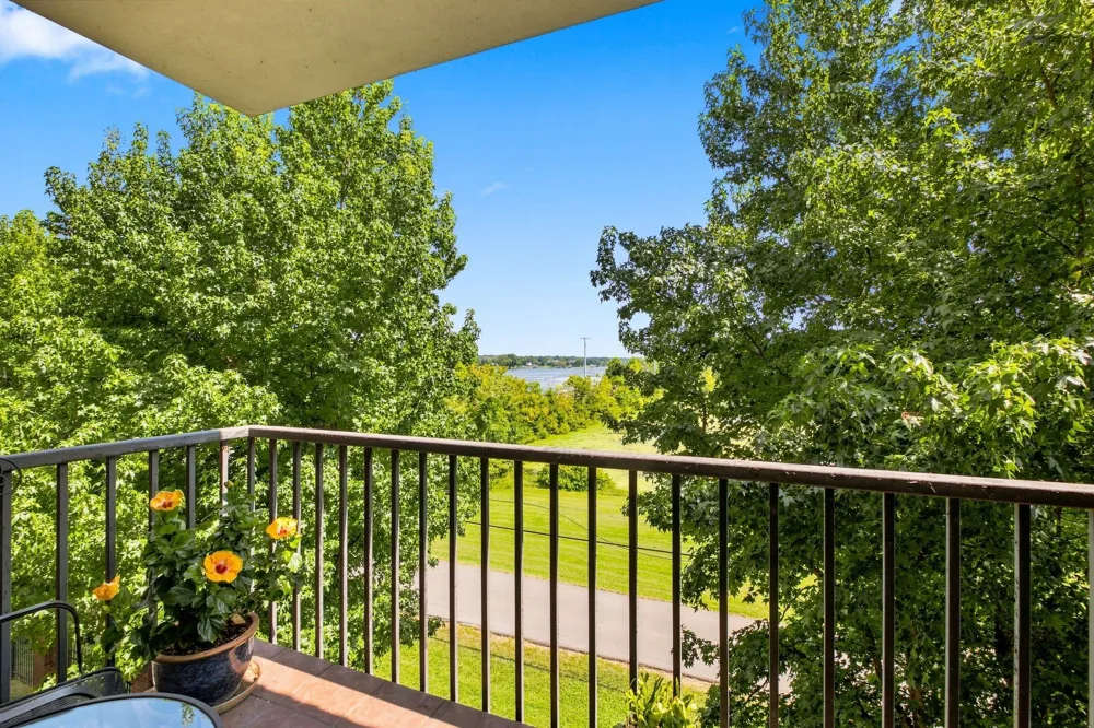 200 Sanders Ferry Rd #1303 Hendersonville, TN 37075